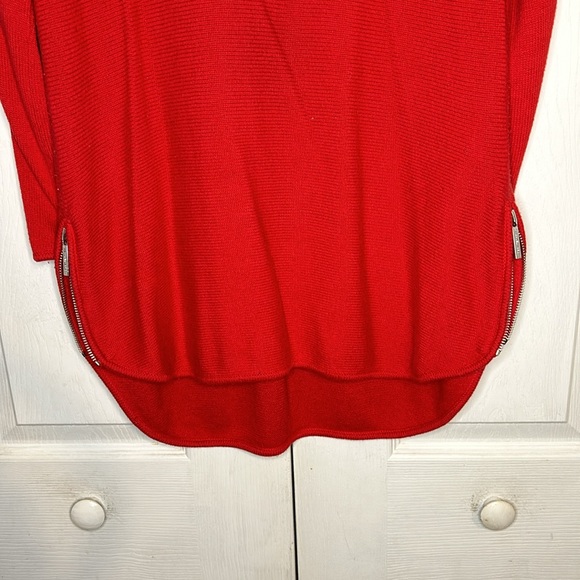 Michael Kors Knit Sweater size Medium - Picture 3 of 7
